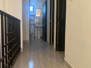 CASA EN VENTA, ACCESO CONTROLADO, NORPONIENTE, AREA COMUN CON ALBERCA
