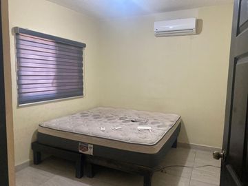 CASA EN VENTA, ACCESO CONTROLADO, NORPONIENTE, AREA COMUN CON ALBERCA