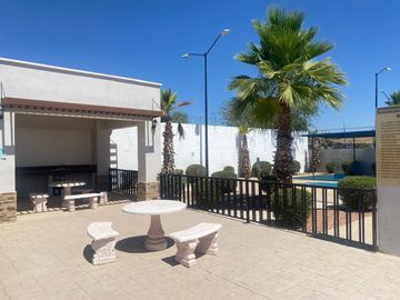 CASA EN VENTA, ACCESO CONTROLADO, NORPONIENTE, AREA COMUN CON ALBERCA
