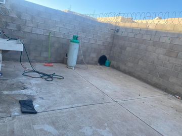 CASA EN VENTA, ACCESO CONTROLADO, NORPONIENTE, AREA COMUN CON ALBERCA
