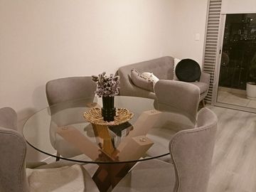 Alquilo habitacion amoblada para señorita -MODO ROMMIE -dentro de Edificio Moderno - areas comunes