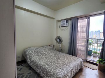 Brixton Place 2BR Two Bedroom with Parking near BGC FOR SALE WC202
