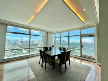 For Sale: Condominium Unit located at Discovery Primea Ayala Avenue, Makati City