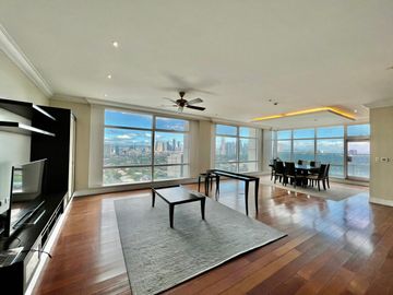 For Sale: Condominium Unit located at Discovery Primea Ayala Avenue, Makati City