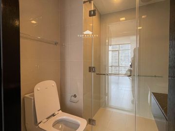FOR SALE: HIGH-FLOOR UNIT located at West Gallery Place, BGC, Taguig City