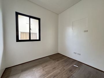 Modern 4-Bedroom Home in The Grand Parkplace Village, Imus – Move-In Ready!