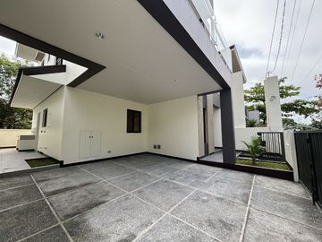 Modern 4-Bedroom Home in The Grand Parkplace Village, Imus – Move-In Ready!