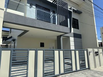 Stylish 3-Bedroom Smart Home in Town & Country West, Molino, Bacoor – ₱12,700,000