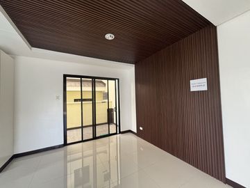 Stylish 3-Bedroom Smart Home in Town & Country West, Molino, Bacoor – ₱12,700,000