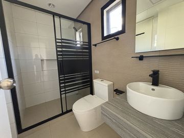 Stylish 3-Bedroom Smart Home in Town & Country West, Molino, Bacoor – ₱12,700,000