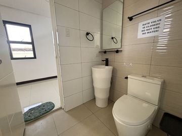 Stylish 3-Bedroom Smart Home in Town & Country West, Molino, Bacoor – ₱12,700,000