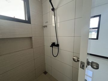 Stylish 3-Bedroom Smart Home in Town & Country West, Molino, Bacoor – ₱12,700,000