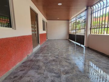VENTA DE CASA DOS DEPARTAMENTOS GUALACEO