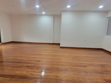 VENTA DE CASA DOS DEPARTAMENTOS GUALACEO