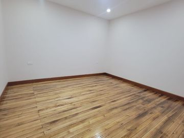 VENTA DE CASA DOS DEPARTAMENTOS GUALACEO