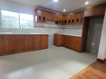 VENTA DE CASA DOS DEPARTAMENTOS GUALACEO