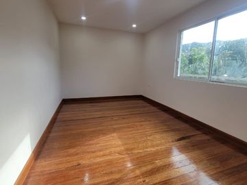 VENTA DE CASA DOS DEPARTAMENTOS GUALACEO