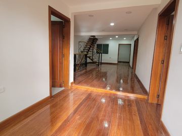VENTA DE CASA DOS DEPARTAMENTOS GUALACEO