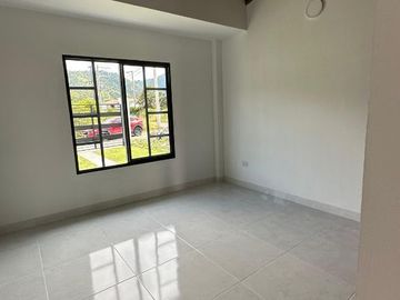 SE VENDE CABAÑA CHINACOTA