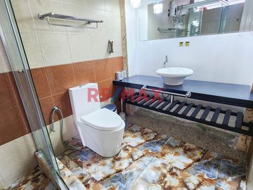 Se Alquila Amplia Casa De Lujo Con Piscina En La Molina