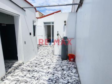 Se Alquila Amplia Casa De Lujo Con Piscina En La Molina
