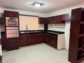 CASA EN VENTA EN FRACC. QUINTAS DE ANDALUS CARRETERA PASO DEL TORO, VER.