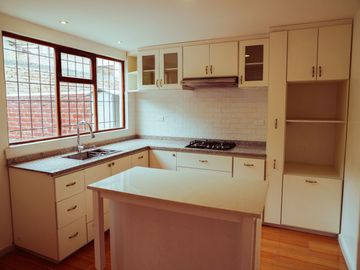 Casa en Venta, en Urbanización, Sector Eucaliptos