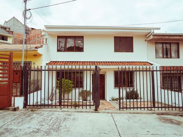Casa en Venta, en Urbanización, Sector Eucaliptos