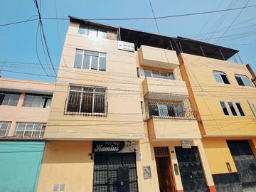 Se Vende Terreno A Cuadras Del Mercado Caqueta, San Martin de Porres.