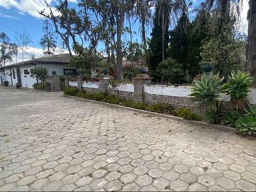 Pomasqui sector comercial 16.700 metros terreno de venta