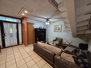 Casa en venta en Las Reynas