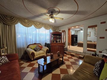 Casa en venta en Las Reynas