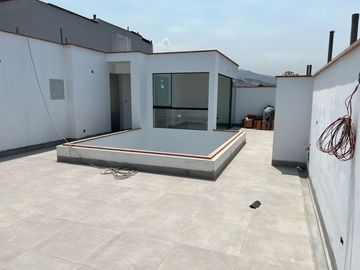 DÙPLEX FRENTE A PARQUE EN ZONA HIGUERETA