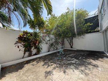 CASA EN VENTA EN RESIDENCIAL PRIVADA EN CIUDAD DEL CARMEN, CAMPECHE
