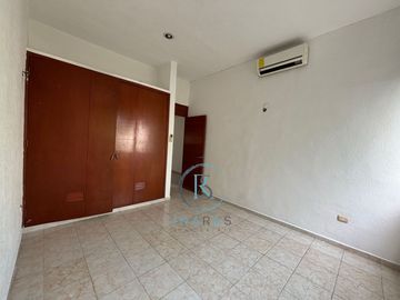 CASA EN VENTA EN RESIDENCIAL PRIVADA EN CIUDAD DEL CARMEN, CAMPECHE