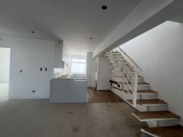 VENDO LINDO DÙPLEX DOS DORMITORIOS FRENTE A PARQUE HIGUERETA SURCO