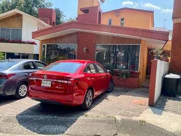 SE VENDE CASA EN LAS VILLAS CON SEGURIDAD - EN PASEOS DE LAS PALMAS INTERLOMAS