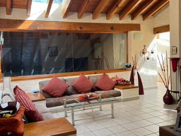 CASA EN VENTA EN AVANDARO A DOS AGUAS ESTILO VALLESANO