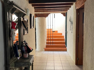 CASA EN VENTA EN AVANDARO A DOS AGUAS ESTILO VALLESANO