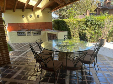 CASA EN VENTA EN AVANDARO A DOS AGUAS ESTILO VALLESANO