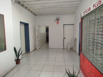 VENTA DE CASA - LOCAL COMERCIAL EN CHOSICA