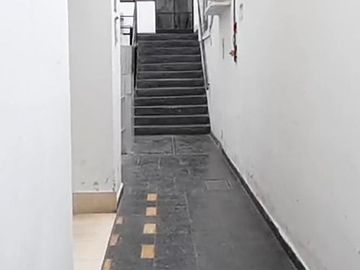 OCASION !!!!!!! LOCAL PARA EMPRESA , INSTITUTO, COLEGIO, UNIVERSIDAD, ACADEMIA ..SUPER CENTRICO