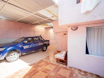 SE VENDE CASA EN PSJE TENO.