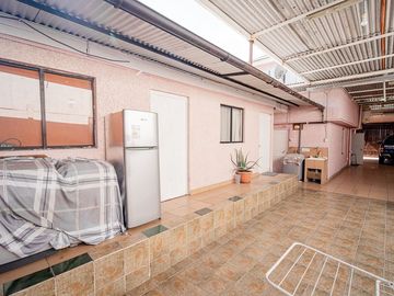 SE VENDE CASA EN PSJE TENO.
