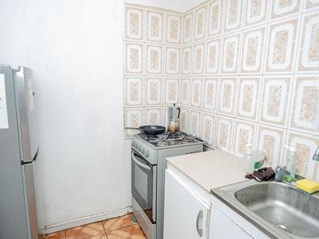 SE VENDE CASA EN PSJE TENO.