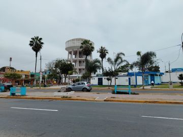 Casa En La Perla De 2 Pisos Con 4 Dormitorios Y Con Gran Potencial