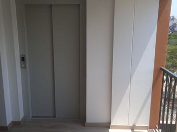 VENDO LINDO DPTO DE ESTRENO DE 3DORM DE ESTRENO CERCA A PARQUES