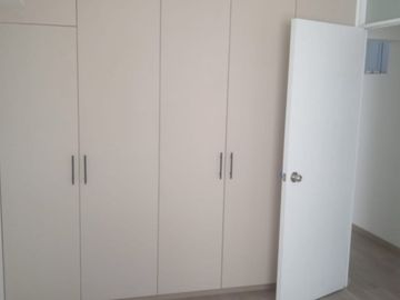 VENDO LINDO DPTO DE ESTRENO DE 3DORM DE ESTRENO CERCA A PARQUES