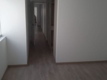 VENDO LINDO DPTO DE ESTRENO DE 3DORM DE ESTRENO CERCA A PARQUES