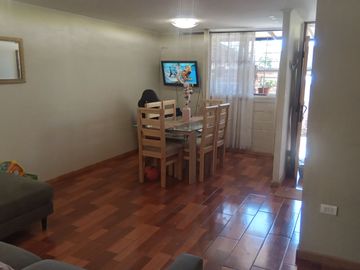 HERMOSA CASA EN PEÑAFLOR LAS PALMERAS